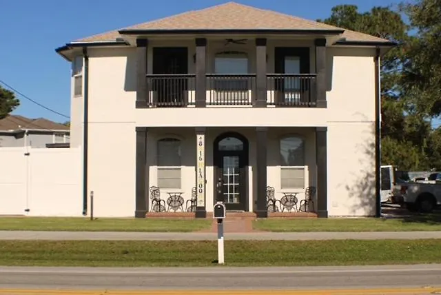 Sandcastle House Hot Tub, Od Kitchen & Game Room! Panama City Beach Holiday home