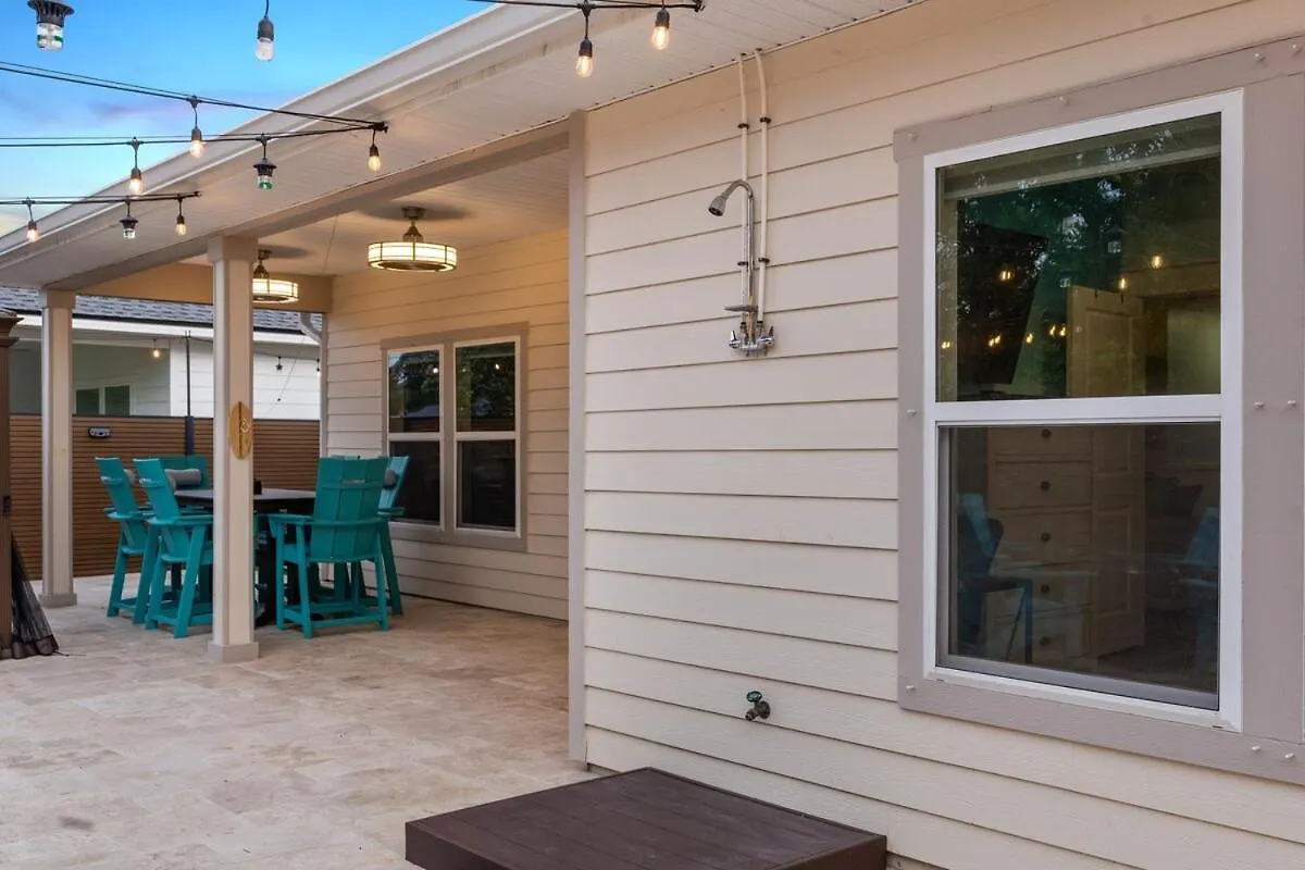 Sandcastle House Hot Tub, Od Kitchen & Game Room! Panama City Beach Holiday home