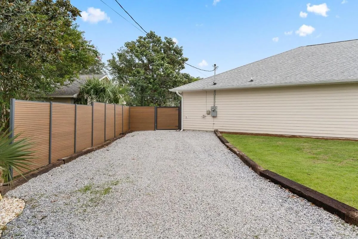 Sandcastle House Hot Tub, Od Kitchen & Game Room! Panama City Beach