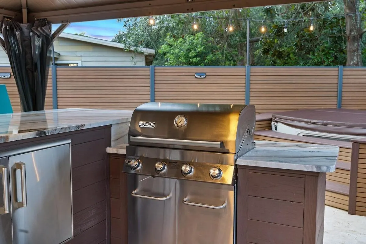 Sandcastle House Hot Tub, Od Kitchen & Game Room! Panama City Beach