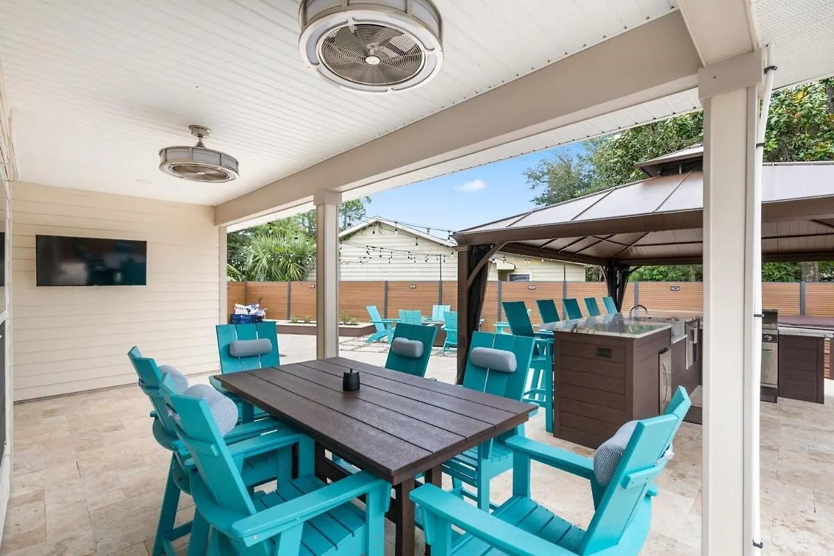 Sandcastle House Hot Tub, Od Kitchen & Game Room! Panama City Beach United States