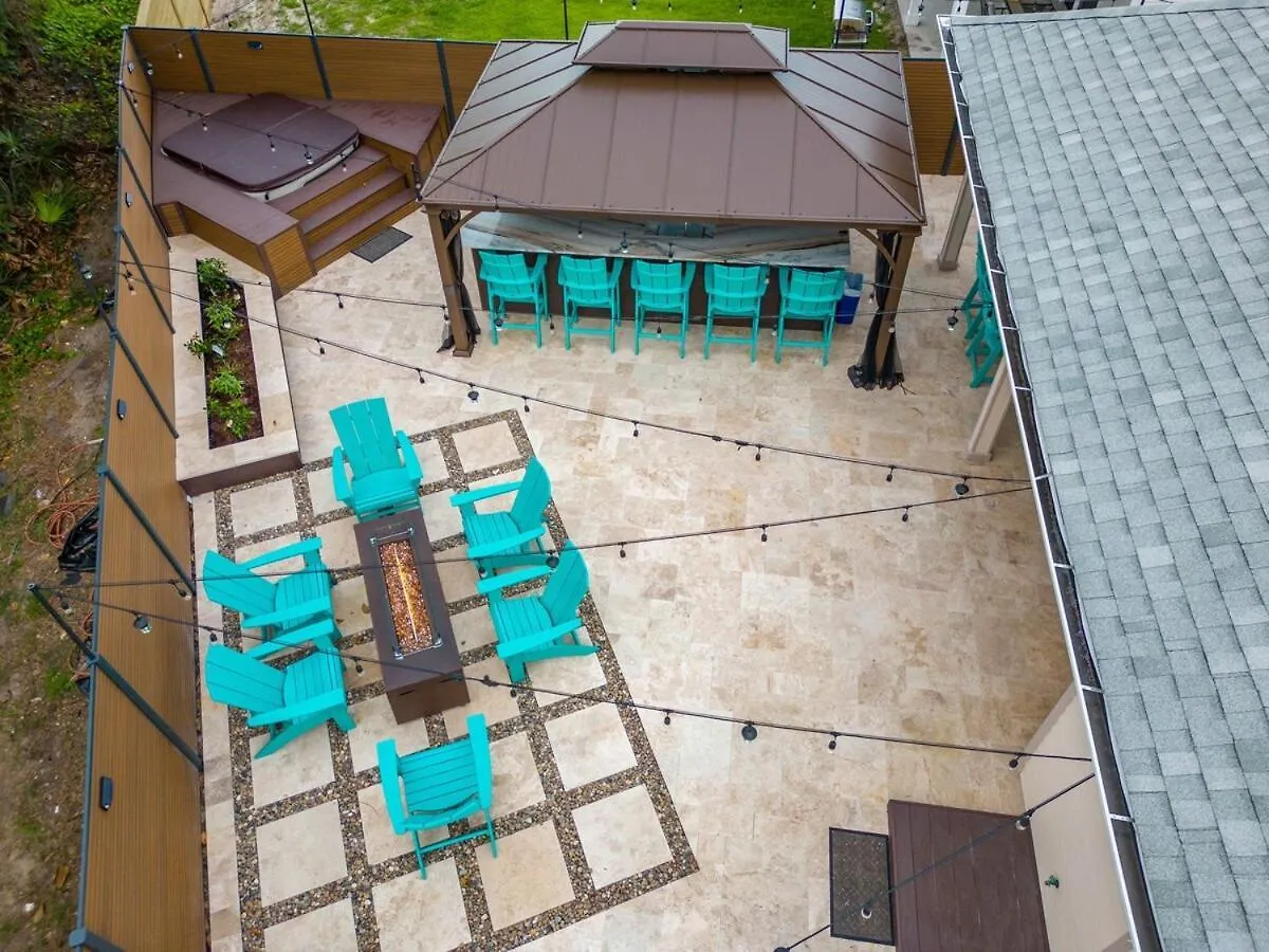 Sandcastle House Hot Tub, Od Kitchen & Game Room! Panama City Beach Holiday home