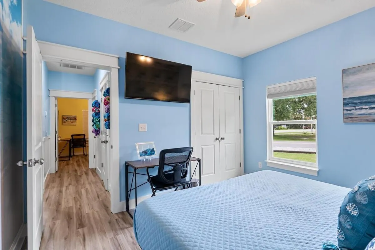 Holiday home Sandcastle House Hot Tub, Od Kitchen & Game Room! Panama City Beach United States