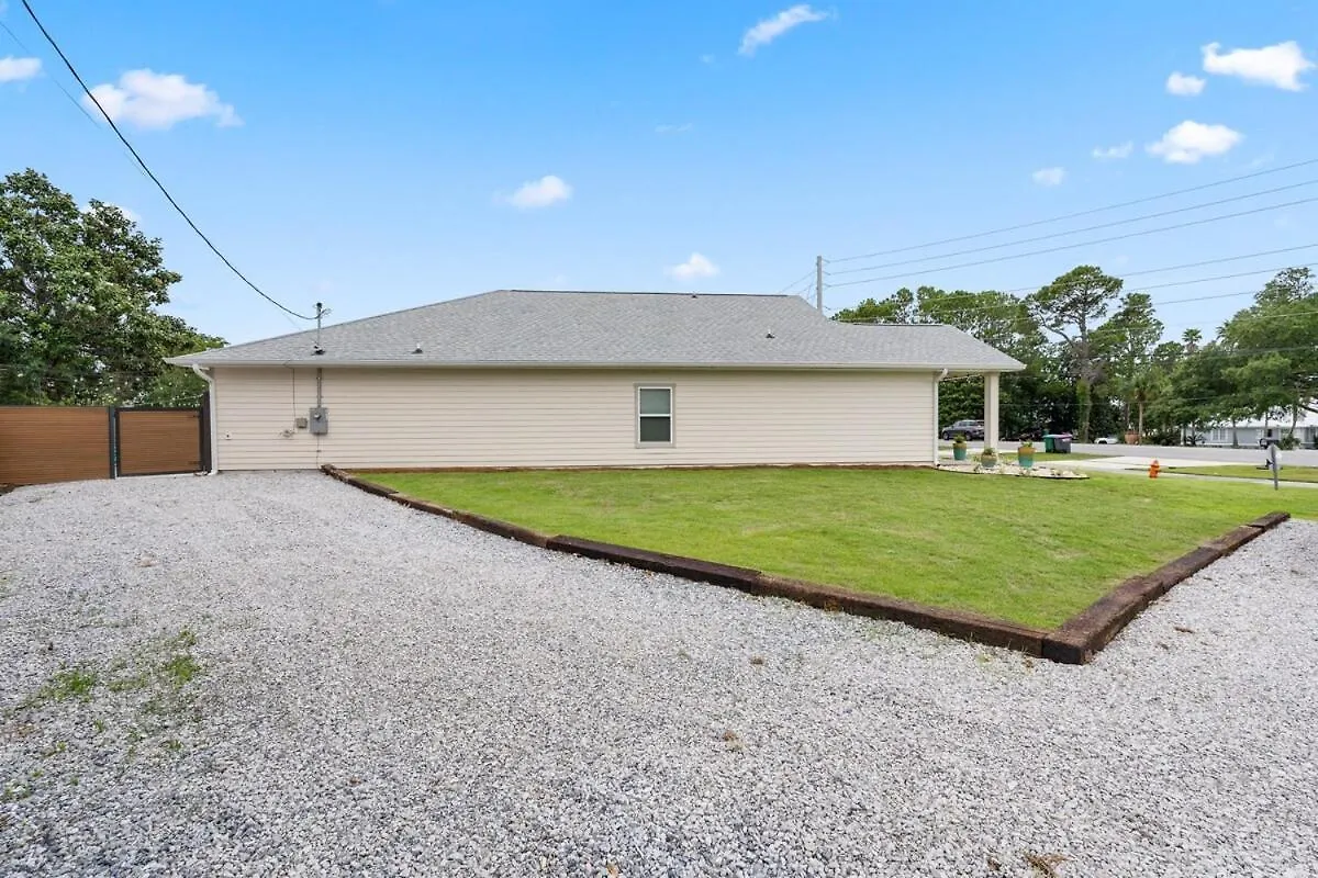 Sandcastle House Hot Tub, Od Kitchen & Game Room! Panama City Beach