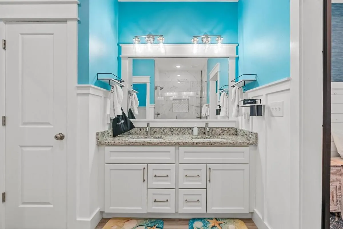 Sandcastle House Hot Tub, Od Kitchen & Game Room! Panama City Beach